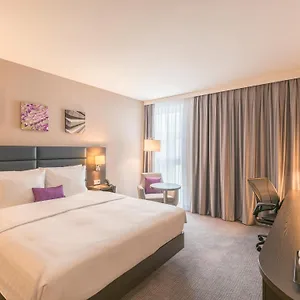 Hilton Garden Frankfurt City Centre מלון